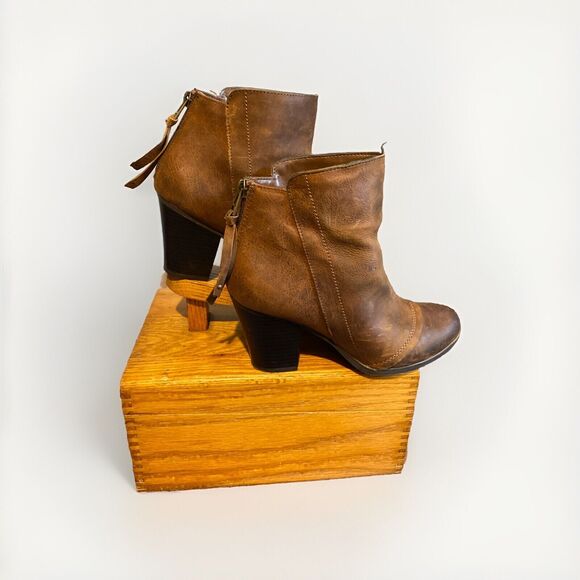 Bar‎ III Jillian Brown Distressed Leather Ankle Boots Heels Women's Size 8m - Picture 4 of 9